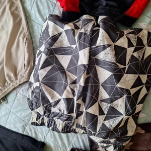 Verkaufe Shorts verschiedene Farben Grösse XL Bild 4