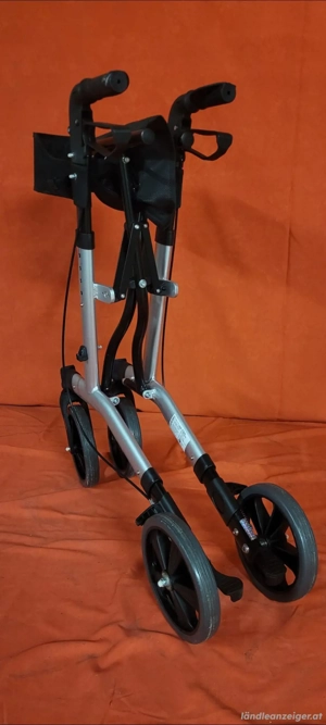 Rollator Gehhilfe  Bild 4