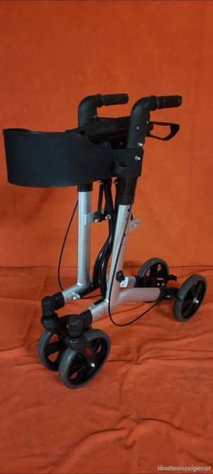Rollator Gehhilfe  Bild 3