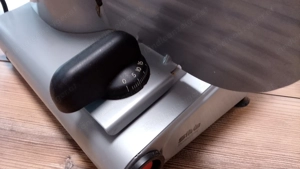 Brot und Wurstschneidemaschine  Bild 3