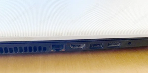 17 Zoll Laptop HP, weiß, funktioniert, lässt sich nicht mehr aufklappen Bild 5