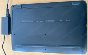 17 Zoll Laptop HP, weiß, funktioniert, lässt sich nicht mehr aufklappen Bild 2