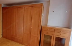 Schlafzimmer   Bett   Nachtkästchen   Schrank   Kommode   Stuhl