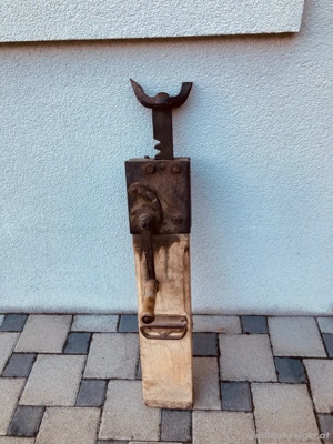 Alte Holzstockwinde  Bild 2