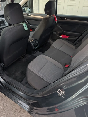 VW Passat Variant 1.6 TDI Trendline Kombi Bild 7