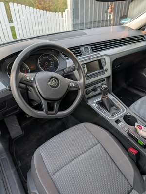VW Passat Variant 1.6 TDI Trendline Kombi Bild 10