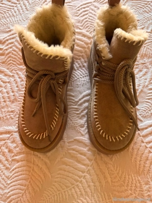 Gefütterte Boots Gr. 38 mit Plateau Bild 2