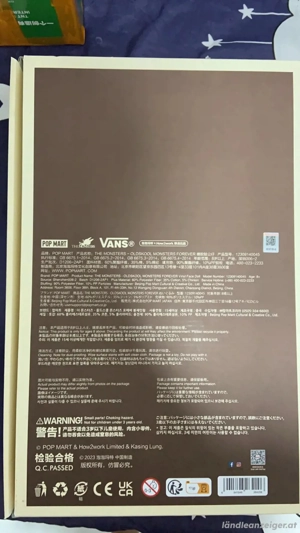 Pop Mart Labubu The Monsters X Vans Oldskool  Bild 5