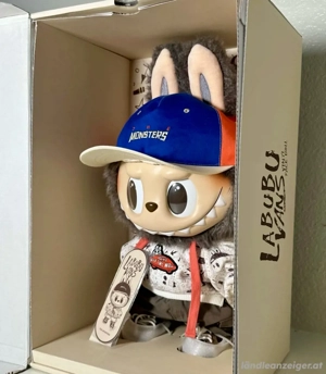 Pop Mart Labubu The Monsters X Vans Oldskool  Bild 2