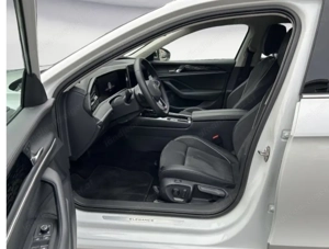 Volkswagen Passat Elegance 2.0 TDI 150 PS   EZ 05 2  km   Werksgarantie bis Mai 2026 Bild 3