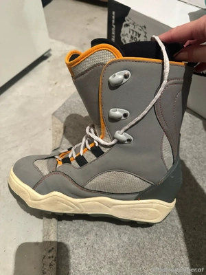 snowboardboots