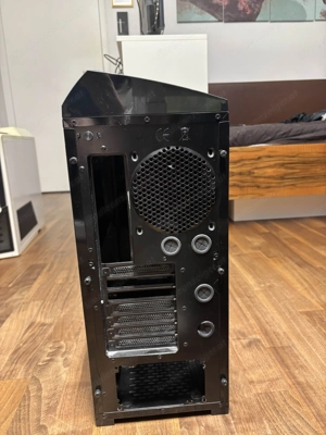 nzxt phantom 410 Mid-Tower PC-Gehäuse Bild 3