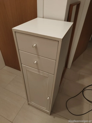 Badezimmerschrank zu verschenken