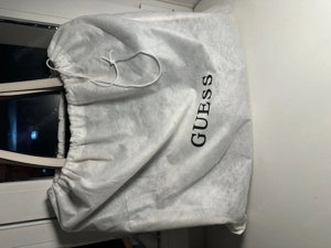 Guess Handtasche zu verkaufen  Bild 3
