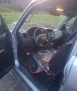 Mitsubishi Pajero V80  Bild 6