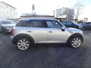 Mini Cooper Countryman R60 !! Benziner !! Für Export    Händler    Mechaniker Verkauft Bild 2