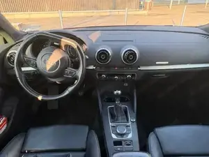 Audi A3 Sportback 2.0 TDI Sport quattro S-line Bild 5