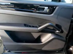 Porsche Cayenne Bild 12