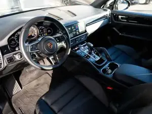 Porsche Cayenne Bild 17