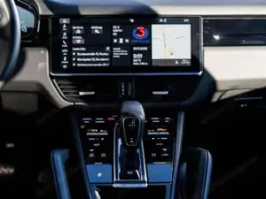 Porsche Cayenne Bild 16