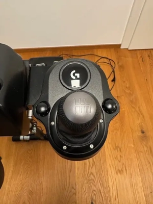 Logitech G29 Rennlenkrad + Logitech G Driving Force Schalthebel + Wheel Stand Pro für Playstation Bild 3