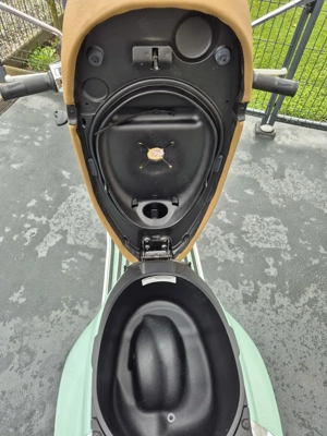 Vespa Primavera 50ccm Bild 5