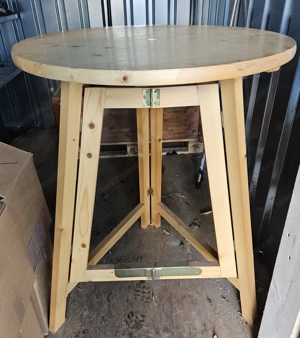 Holz-Partytisch Bild 3