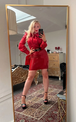 Kannst du dem göttlichen Blick deiner Göttin widerstehen?  Bild 4