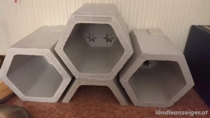 Weinregal Wabenstruktur