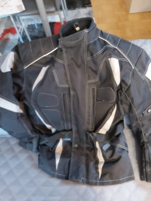 Motorradjacke Gr.  M, Lederhandschuhe Gr. S, Nierengurt Gr. S Bild 5