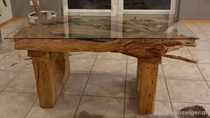 Designertisch aus Echtholz Bild 3