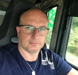 Suche geile Mitfahrerin Bild 2