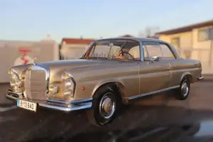 Mercedes 220 SE Coupe Bild 7