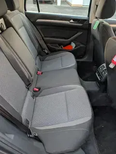 VW Passat Variant 1.6 TDI Trendline Kombi Bild 8