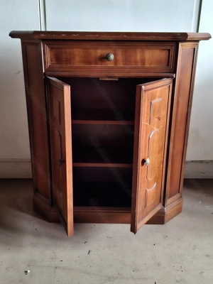 Schränkchen im Landhausstil  Bild 2