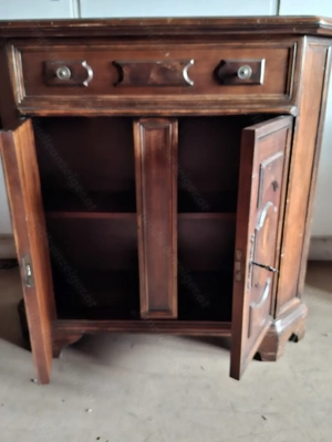 Schränkchen im Landhausstil 