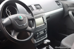 Skoda Yeti 2.0 TDI 4x4 DSG *Allrad *Automatik *Pickerl NEU *Skoda Servicegepflegt *Winterreifen NEU Bild 6