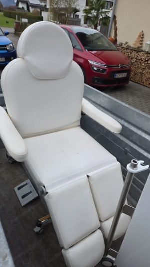 Kosmetikstuhl in weiß 