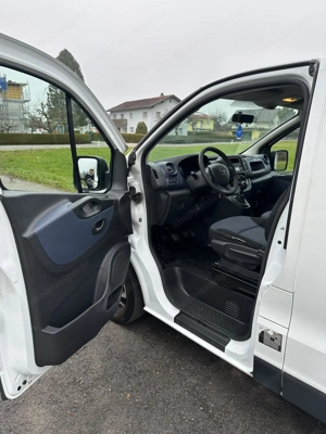 Opel Vivaro B Bild 8