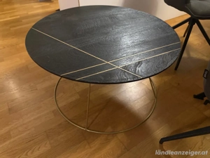 Couch Tisch Bild 2