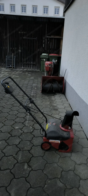 kleine wenig gebrauchte Elektroschneefräse  Bild 3