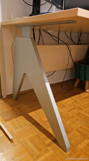 Schreibtisch massives Holz Bild 2