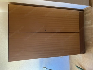 verschiedene Kleiderschränke Bild 4