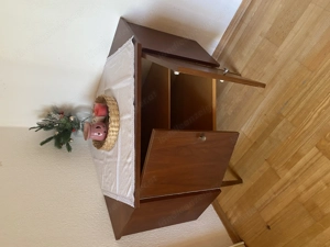 süße Eckkommode im dunklen Holzlook Bild 2