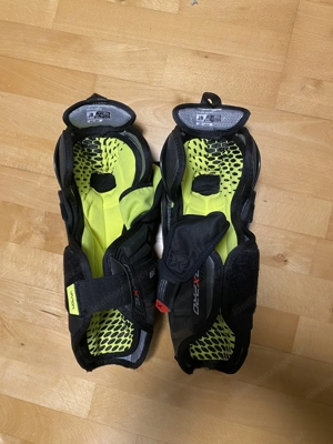 Hockey Ausrüstung Set Marke Bauer - Schienbeinschoner Handschuhe Ellenbogenschutz Schulter- Rückensc