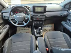 Dacia Sandero Bild 17