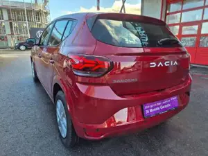 Dacia Sandero Bild 8