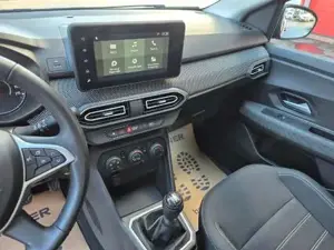 Dacia Sandero Bild 16