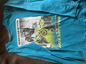 Langatmige Shirt mit kleinen Fehler 