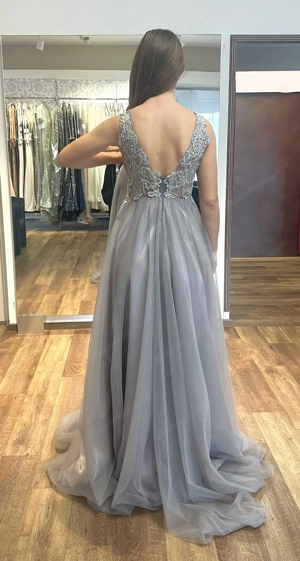 Ballkleid mit Kleidersack Bild 2